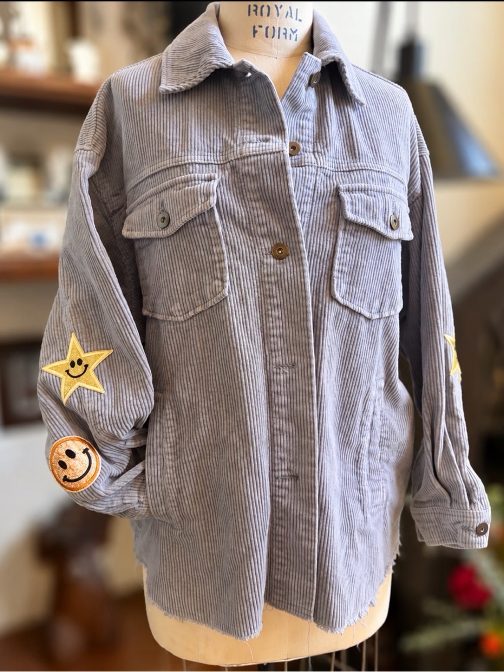 ZARA Warm Gray Corduroy Shacket Smiley Star Patch Jacket Oversized XS